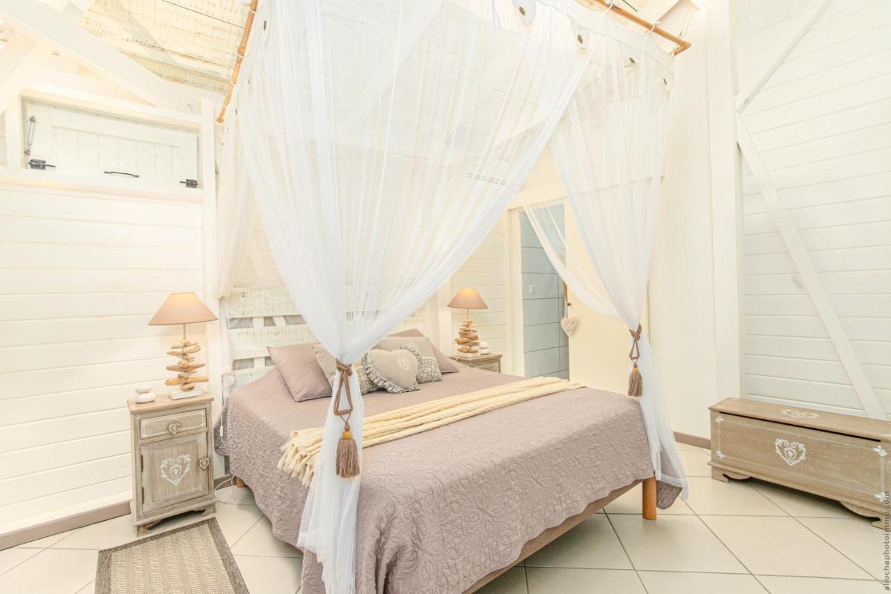 Bungalow Vanille Pacane - Vue Mer Avec Spa Prive Les Trois-Ilets Eksteriør billede