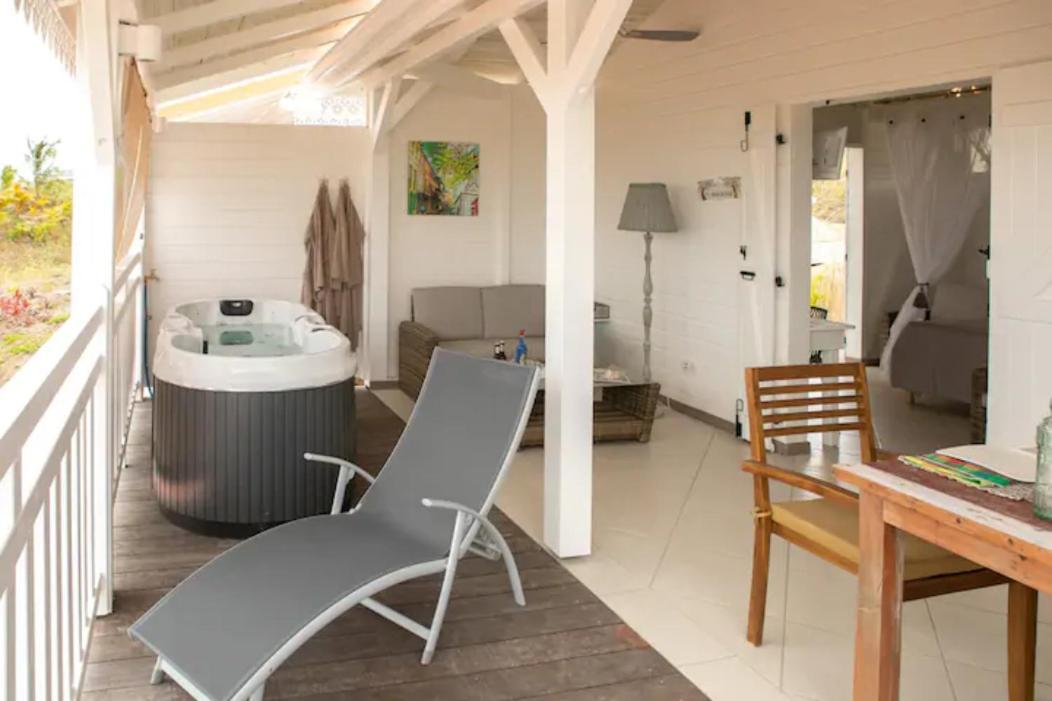 Bungalow Vanille Pacane - Vue Mer Avec Spa Prive Les Trois-Ilets Eksteriør billede